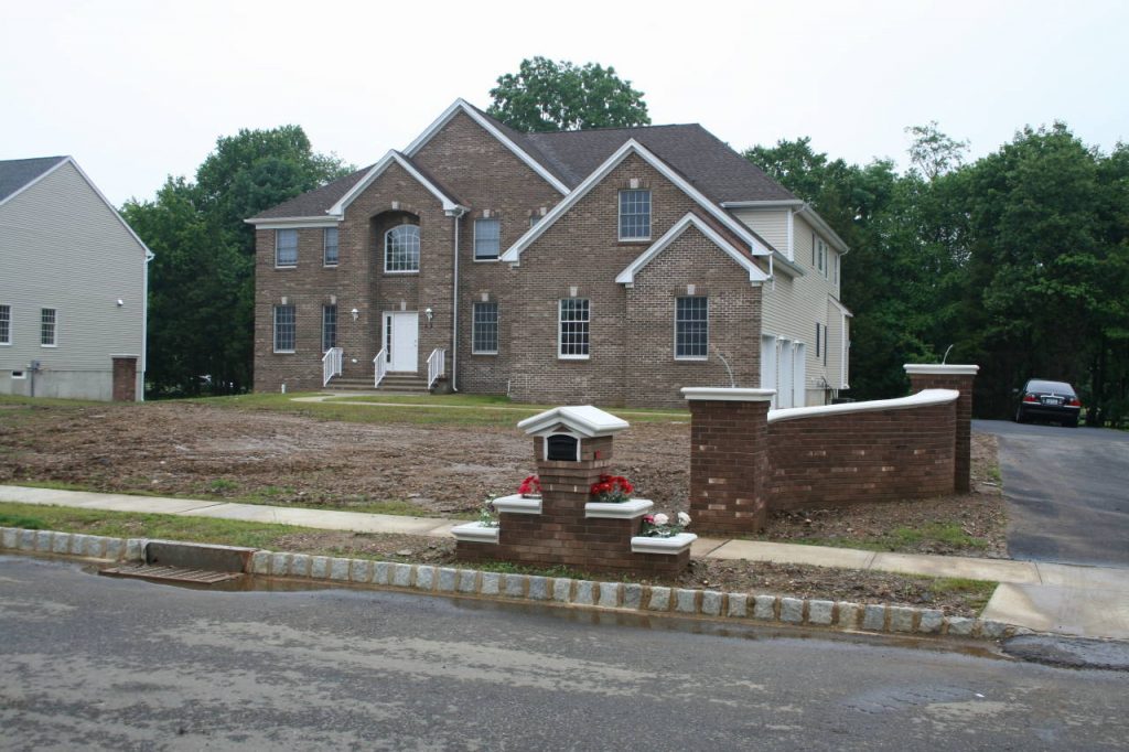 Brick Mailbox Planter and Matching Entry Wall
